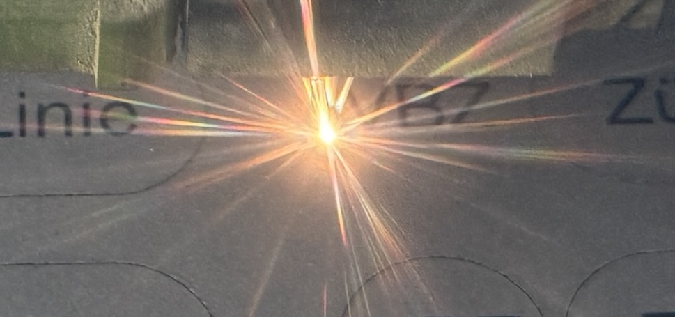 Optische Positionierung Laserschnitt